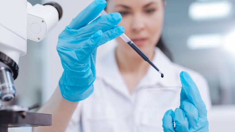 Biomédico esteta e a contabilidade: por que essa parceria faz toda a diferença?