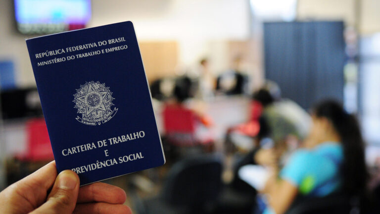 A armadilha da “ajudinha”: por que contratar sem registro pode virar um problemão